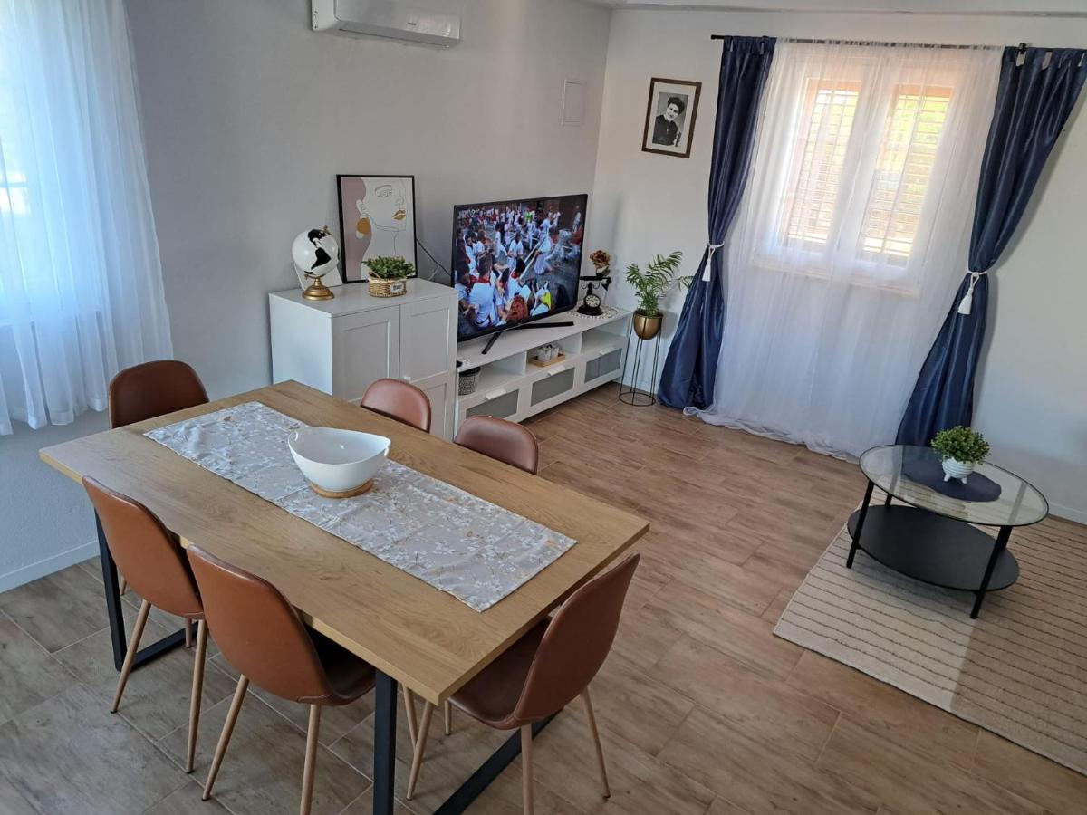 Villa Venkin Dvor Novalja Buitenkant foto